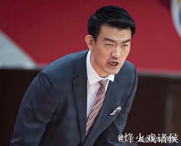 惨败辽宁暴露问题：团队欠协作，王博无调整，吴晓状态下滑致篮板失守！