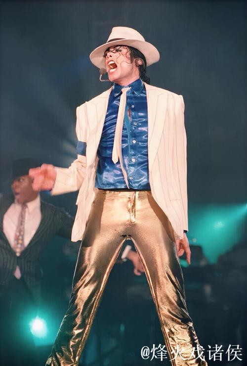 杰克逊状态回升！次节飙中两记三分，此前近五场三分全失